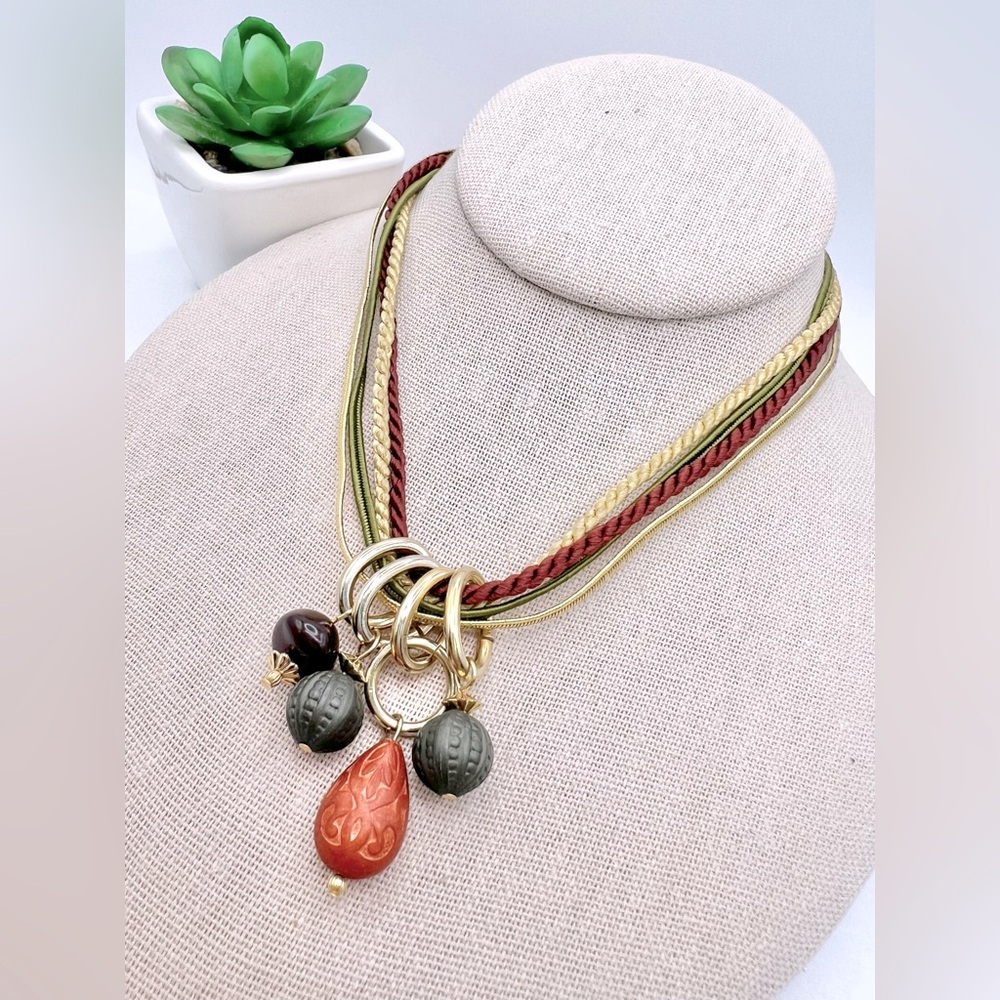 MULTICOLOR CORD NECKLACE